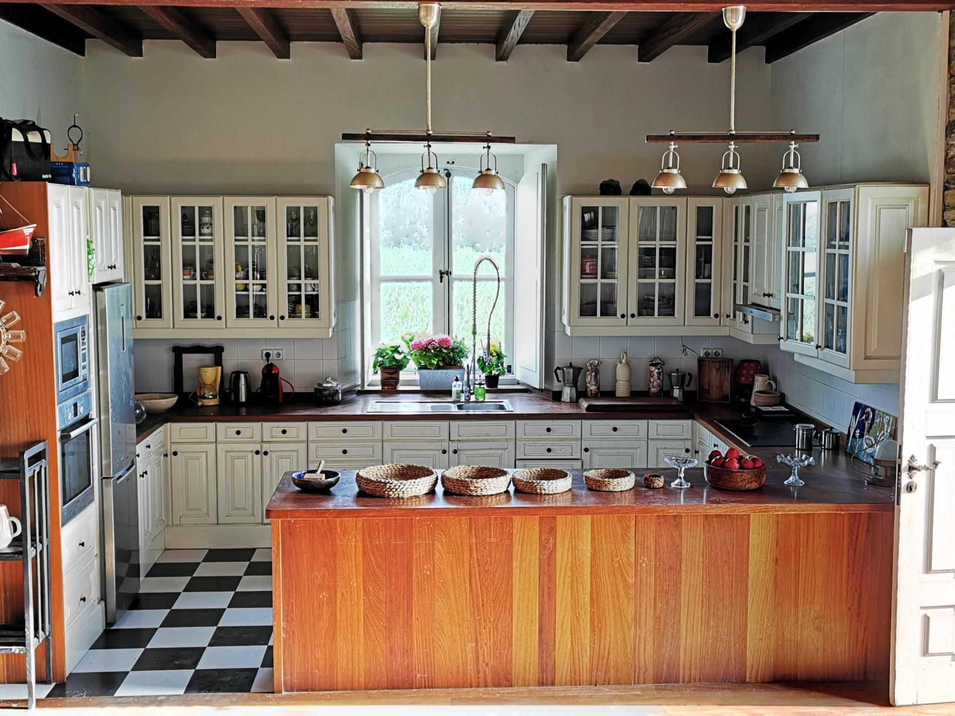 Cuina de Finca rústica en venda en Tapia de Casariego amb Aire condicionat, Calefacció i Jardí privat