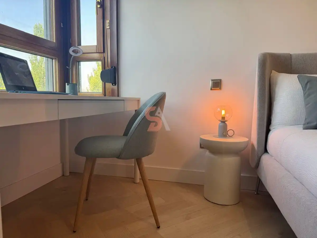 Schlafzimmer von Wohnung zur Miete in Valladolid mit Heizung, Möbliert und Gemeinschaftspool