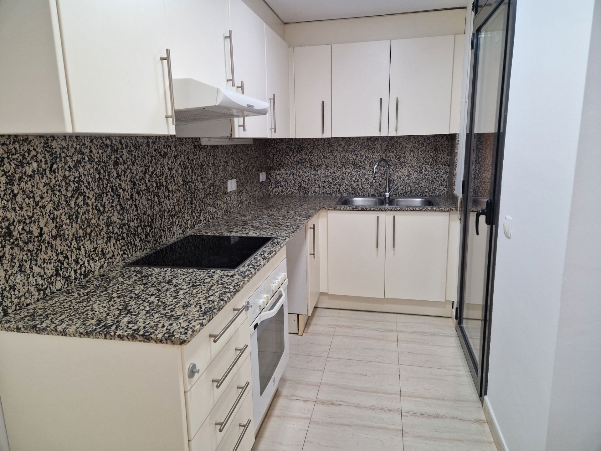 Cuina de Pis en venda en Olot amb Balcó