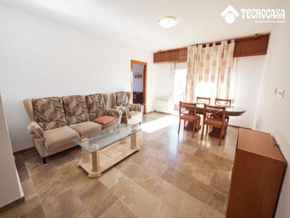 Living room of Flat for sale in  Granada Capital  with Heating and Balcony