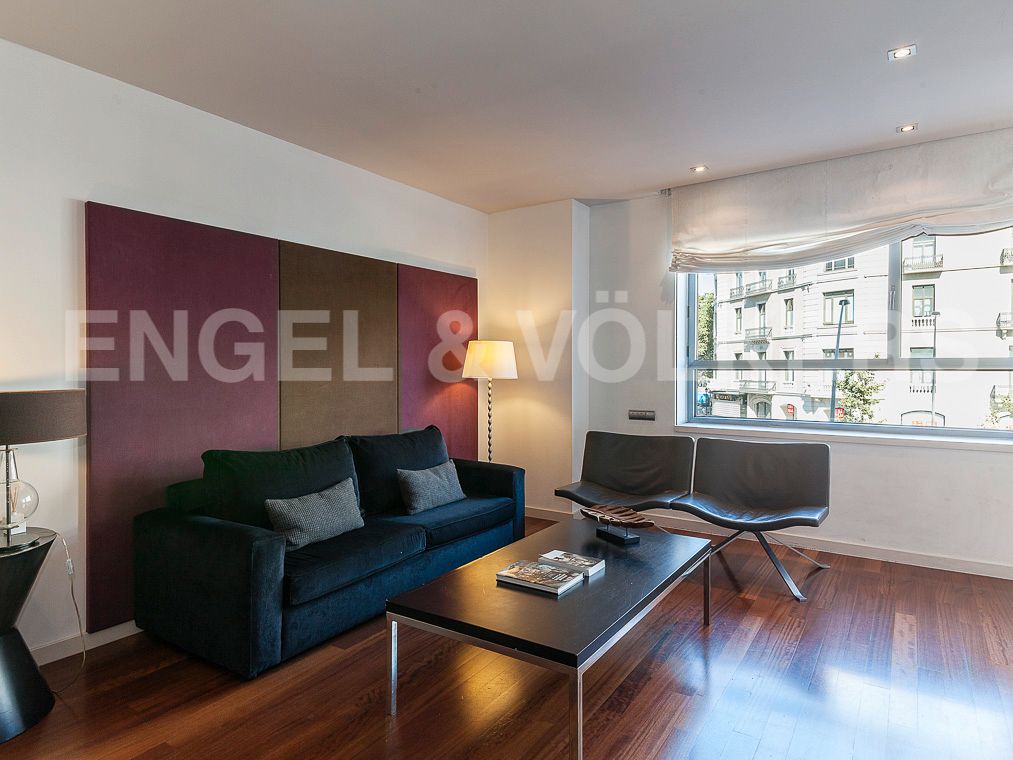 Living room of Flat for sale in  Barcelona Capital  with Air Conditioner, Heating and Parquet flooring