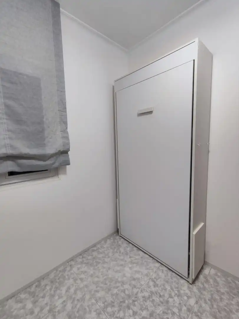 Dormitori de Apartament de lloguer en Torrevieja amb Aire condicionat, Calefacció i Terrassa