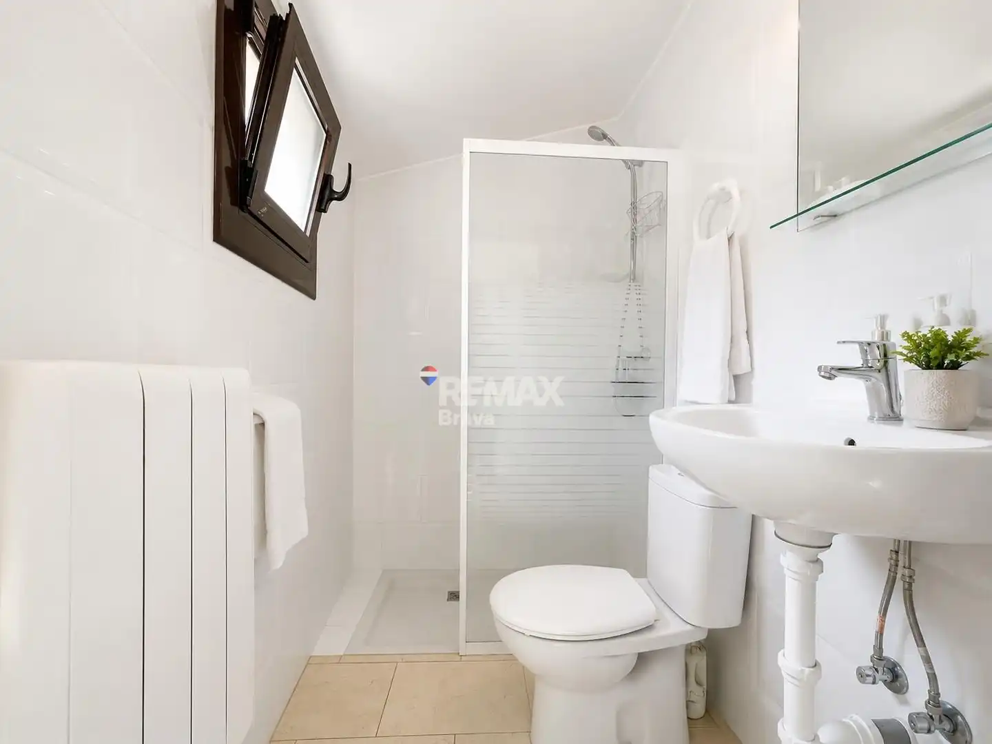Baño de Ático en venta en Vilajuïga con Aire acondicionado, Calefacción y Terraza
