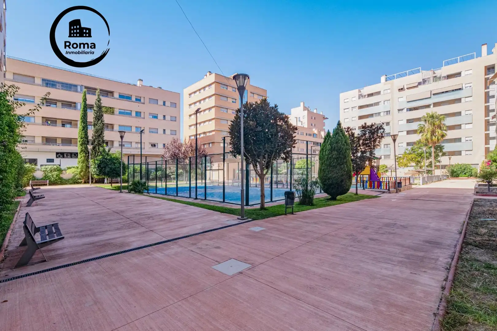 Vista exterior de Pis en venda en Granada amb Aire condicionat, Calefacció i Traster