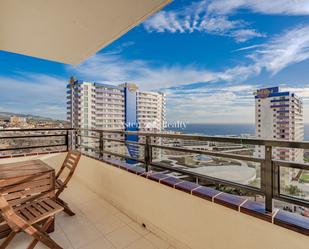 Vista exterior de Apartament en venda en Adeje amb Aire condicionat, Terrassa i Piscina