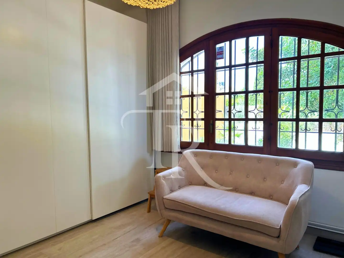Living room of Houses for sale in Roda de Berà  with Air Conditioner, Heating and Private garden