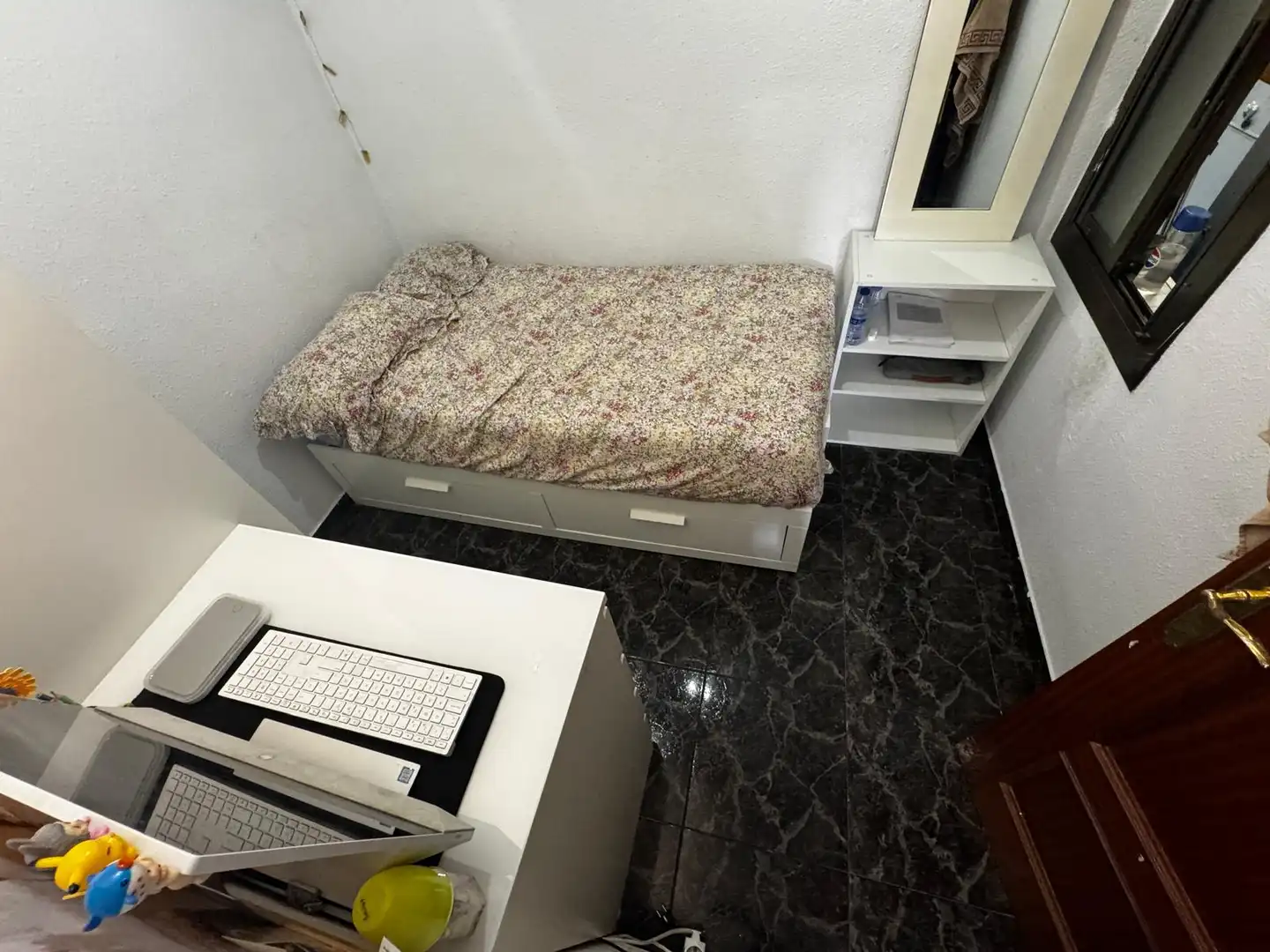 Dormitori de Pis en venda en L'Hospitalet de Llobregat amb Calefacció i Terrassa