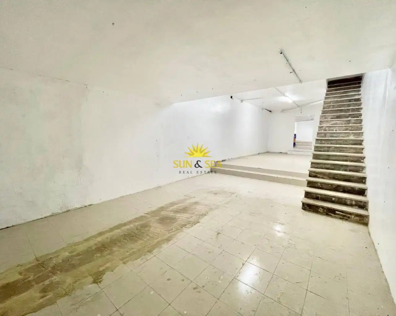 Commercial properties for rent in Avenida Habaneras - Curva de Palangre