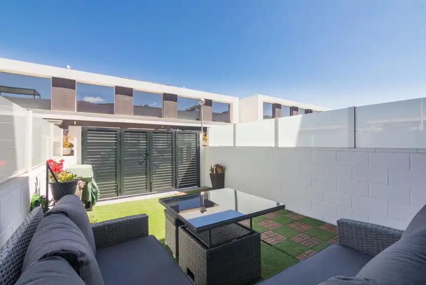 Reihenhaus mit Pool zum Verkauf in Carrer de Xipre 70, imagen 9