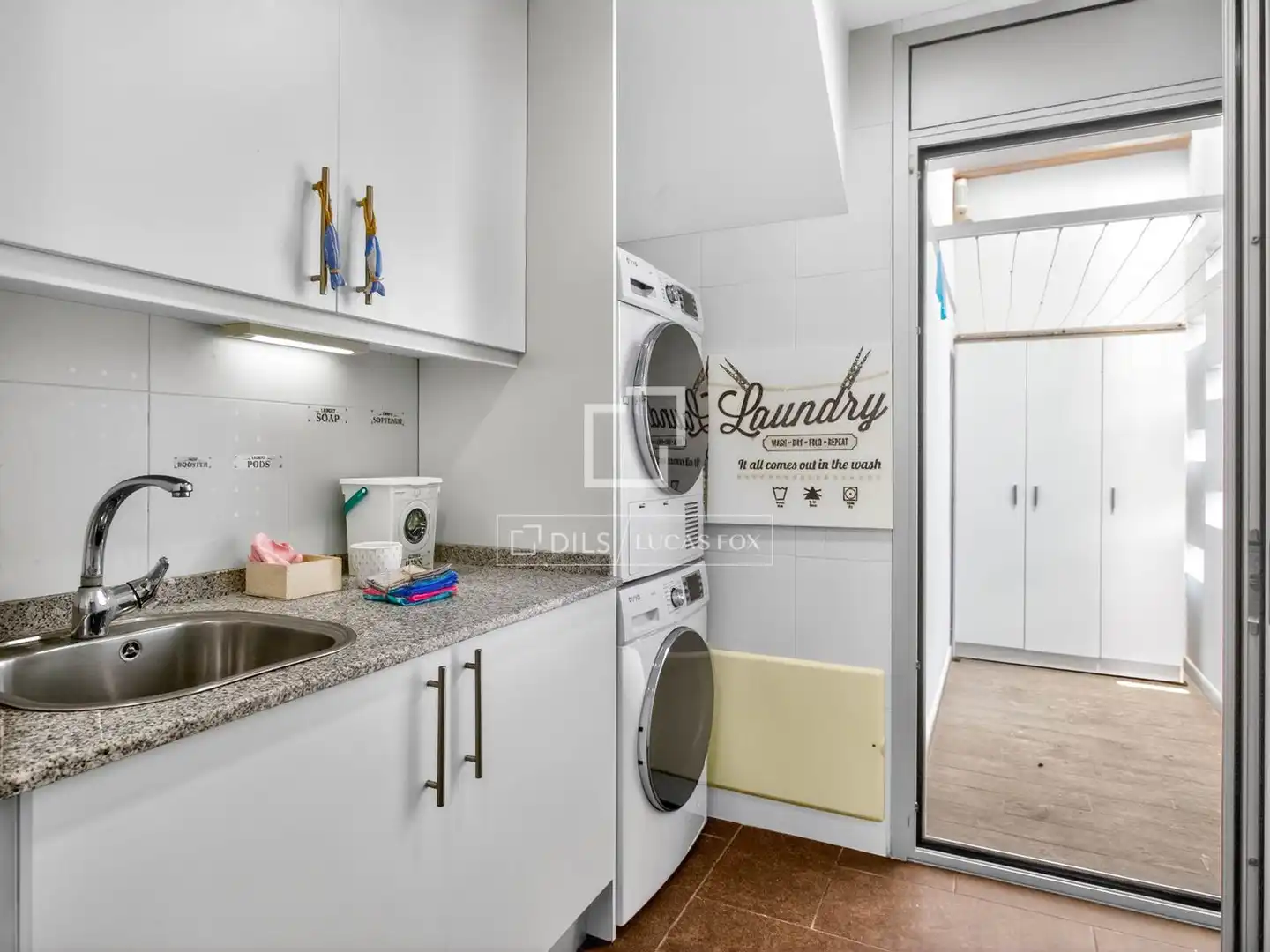Vista exterior de Casa o xalet en venda en Mataró amb Aire condicionat, Calefacció i Jardí privat