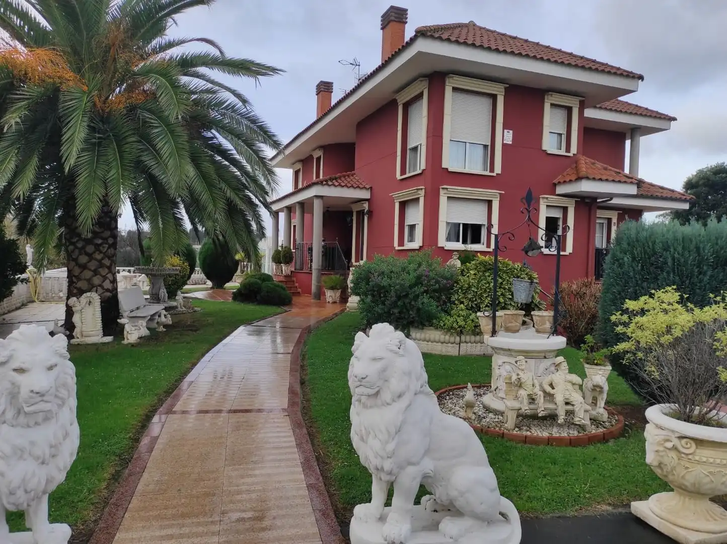 Jardín de Casa o chalet de alquiler en Gijón  con Calefacción, Terraza y Trastero