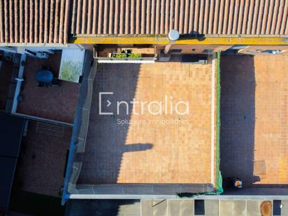 Vista exterior de Pis en venda en Celrà amb Aire condicionat, Calefacció i Terrassa