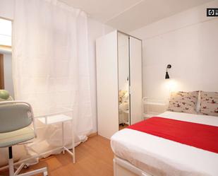 Bedroom of Flat to share in  Barcelona Capital  with Air Conditioner, Heating and Terrace