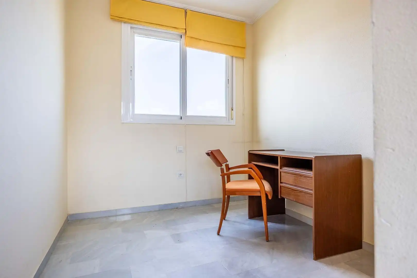 Habitación de Piso en venta en Sevilla con Aire acondicionado, Amueblado y Balcón