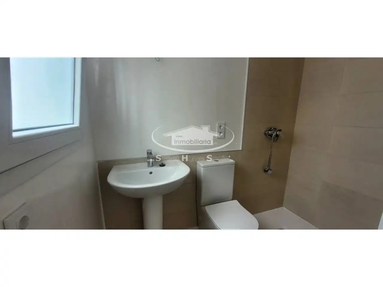 Bathroom of Flat for sale in Sanlúcar de Barrameda  with Air Conditioner, Heating and Terrace