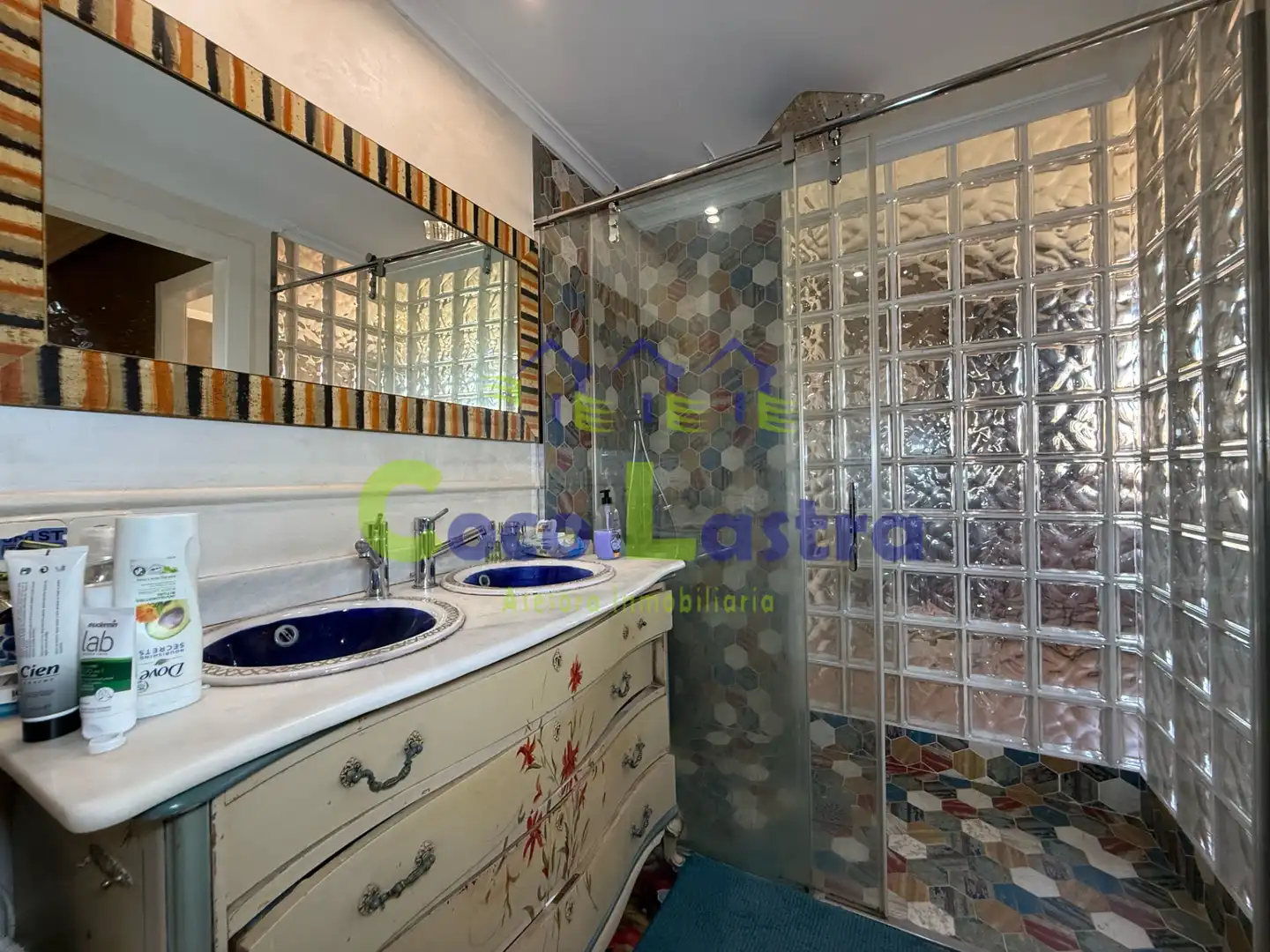 Badezimmer von Maisonette zum Verkauf in Salamanca mit Heizung, Terrasse und Ofen