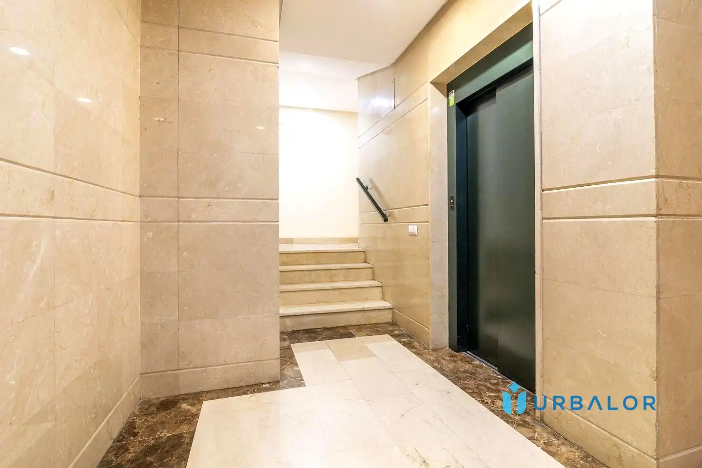 Flat for sale in Alcorcón  with Air Conditioner, Heating and Parquet flooring