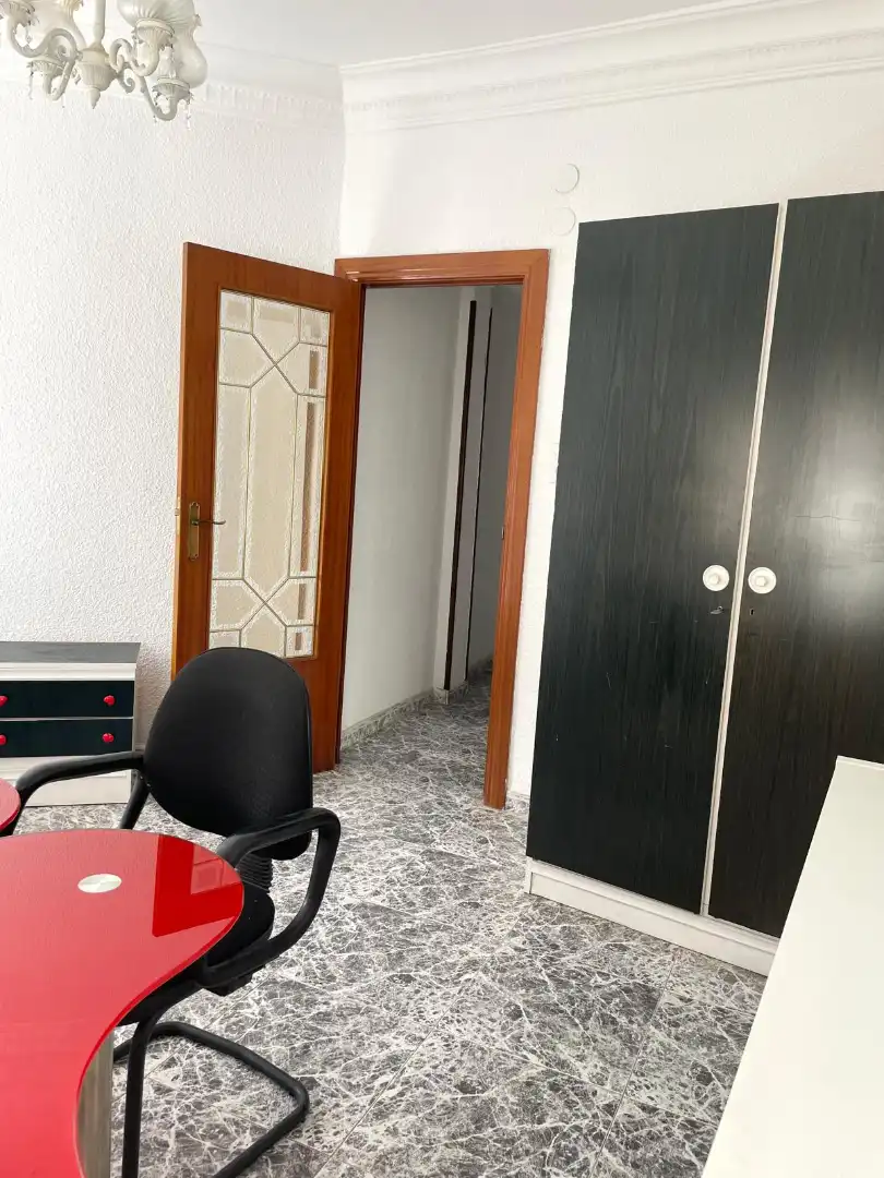 Wohnung zur Miete in Zaragoza mit Heizung, Möbliert und Ofen