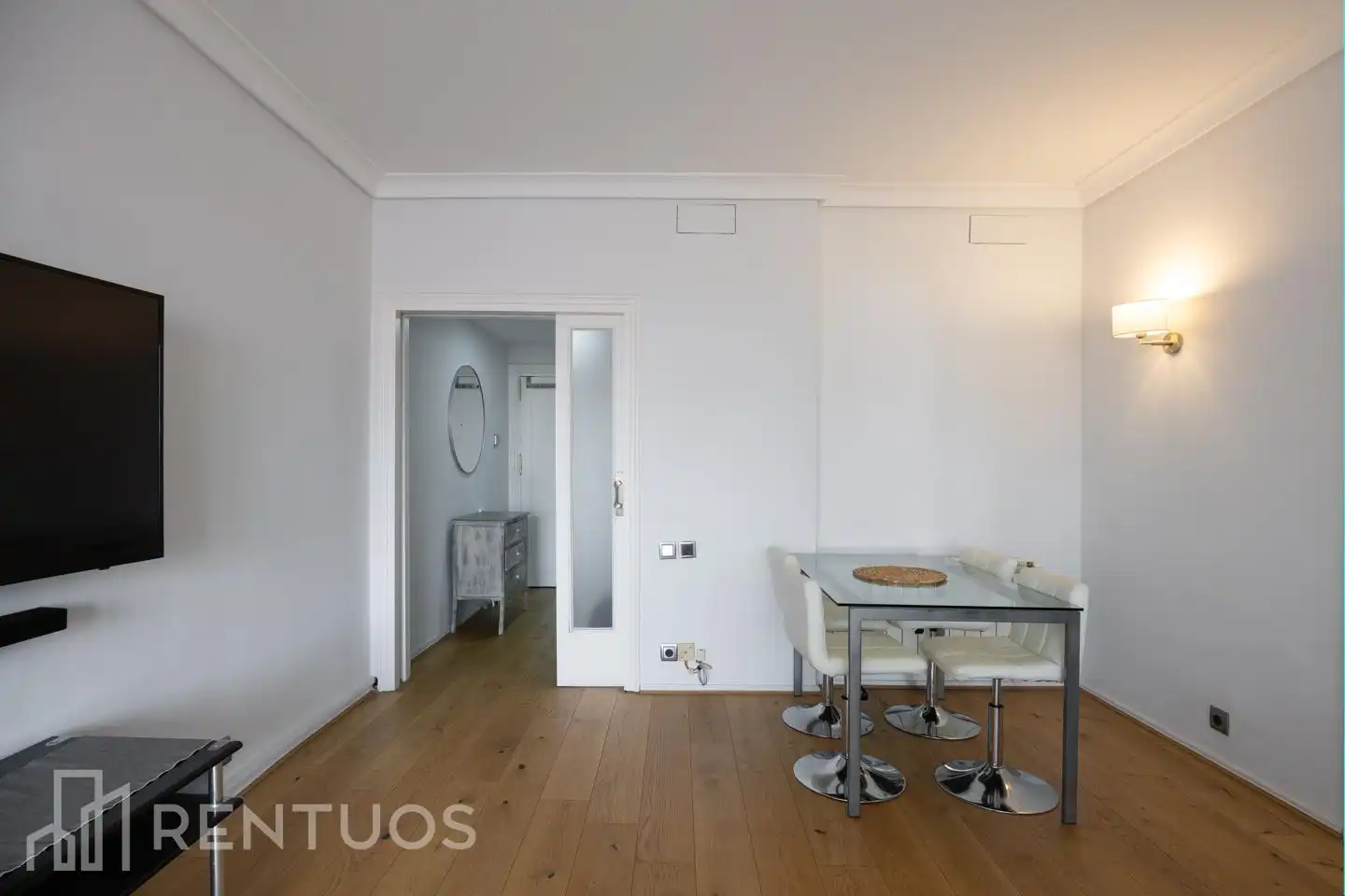 Schlafzimmer von Dachboden zur Miete in Madrid mit Klimaanlage, Parkett und Terrasse