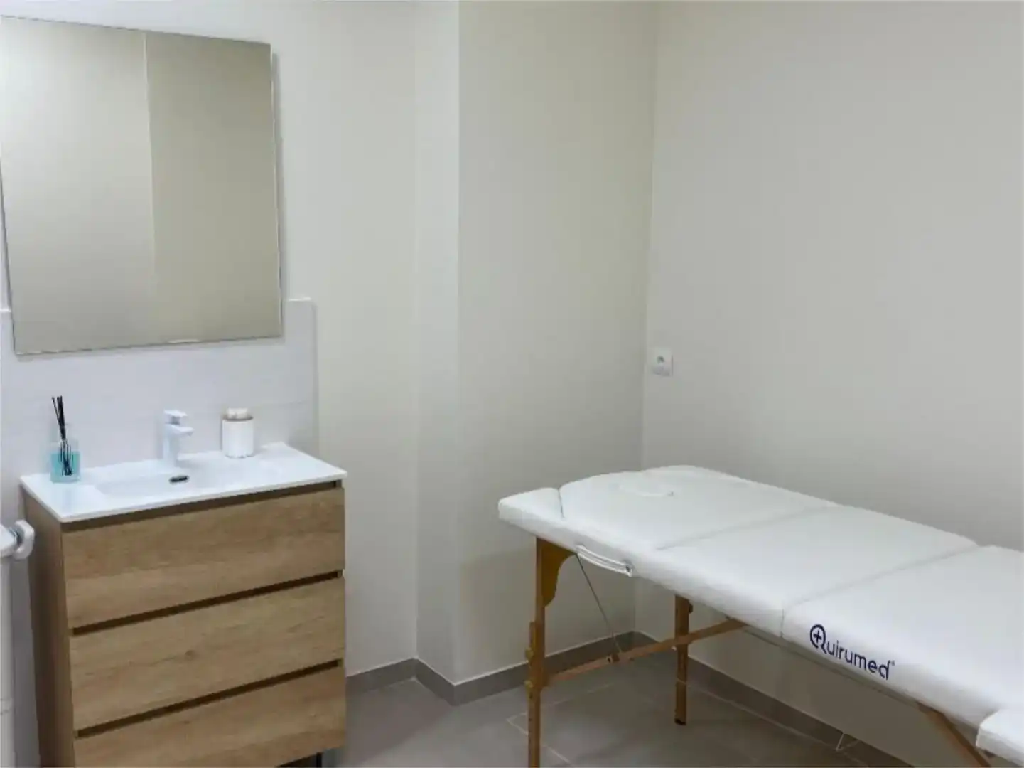 Badezimmer von Büro zur Miete in Valencia