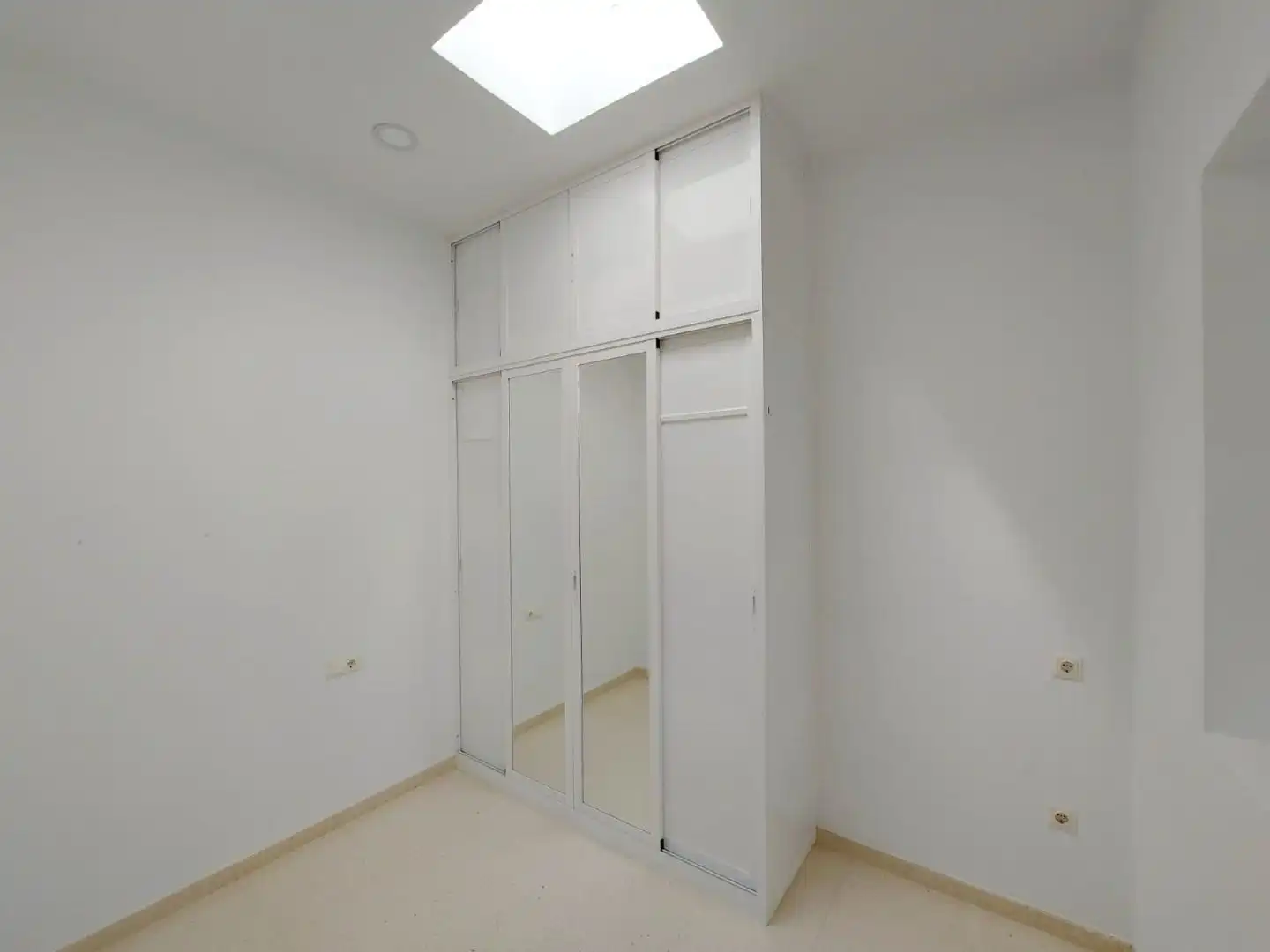 Bedroom of Flat for sale in Brenes  with Air Conditioner, Storage room and Balcony