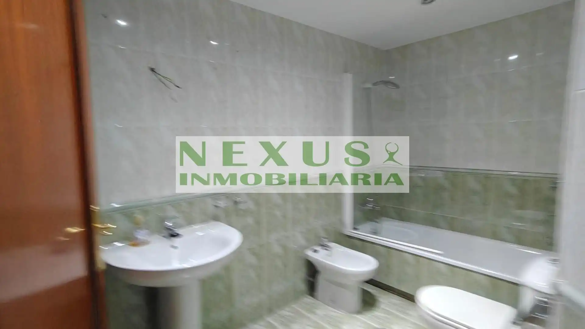 Baño de Piso en venta en Cáceres con Aire acondicionado, Calefacción y Terraza