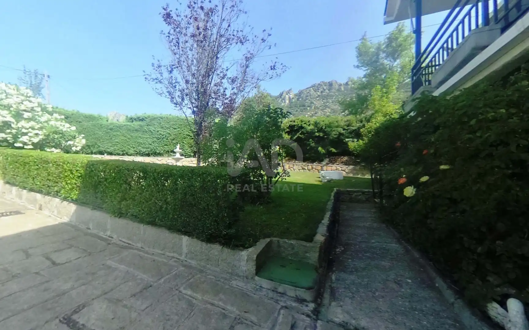 Jardí de Casa o xalet en venda en La Cabrera amb Calefacció, Terrassa i Piscina