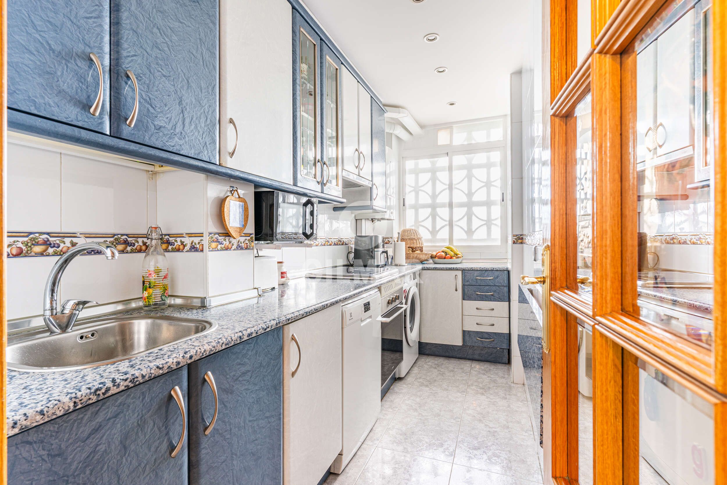 Kitchen of Flat for sale in  Madrid Capital  with Heating