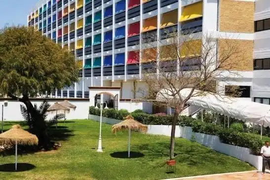 Vista exterior de Estudi en venda en Almonte amb Jardí privat i Piscina comunitària