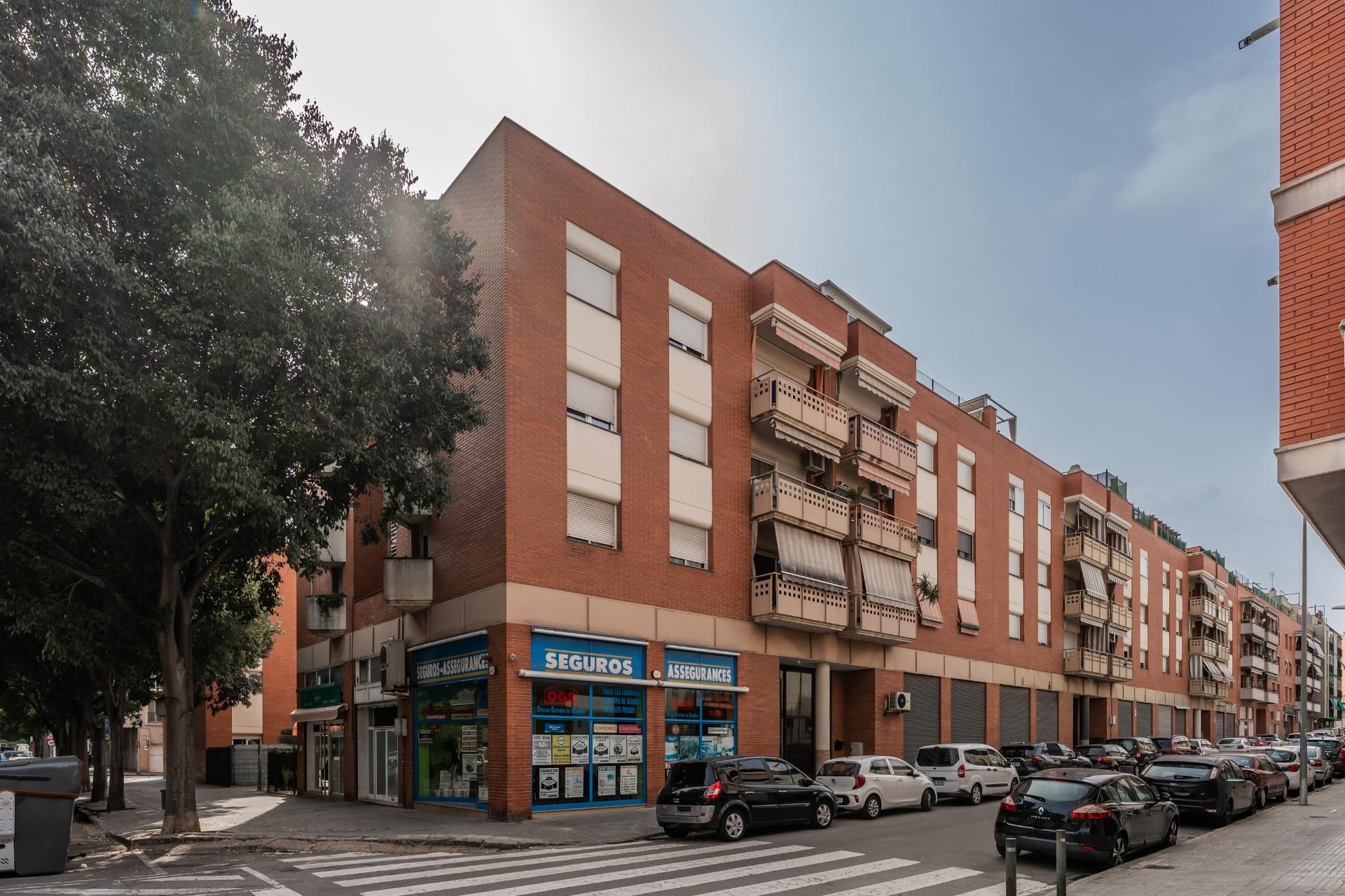 Vista exterior de Àtic en venda en Mollet del Vallès amb Aire condicionat, Calefacció i Parquet