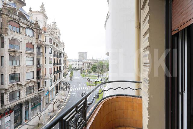 Piso en Venta en Kolon Pasealekua en Gros