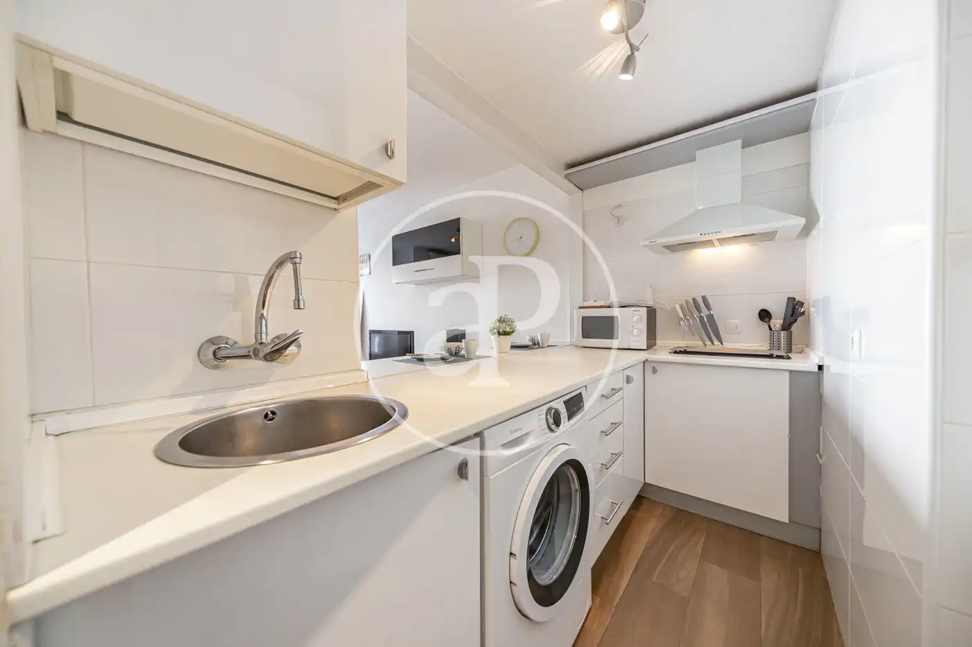 Kitchen of Flat for rent in Madrid  with Air Conditioner, Heating and Private garden