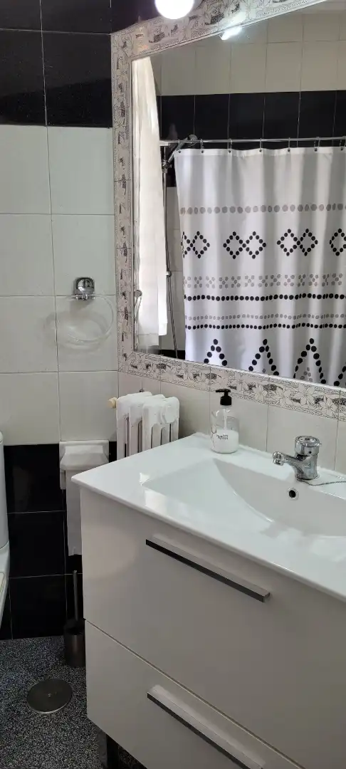 Badezimmer von Wohnung zur Miete in Cuenca mit Heizung, Möbliert und Ofen