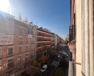 Vista exterior de Pis de lloguer en  Madrid Capital amb Calefacció i Balcó