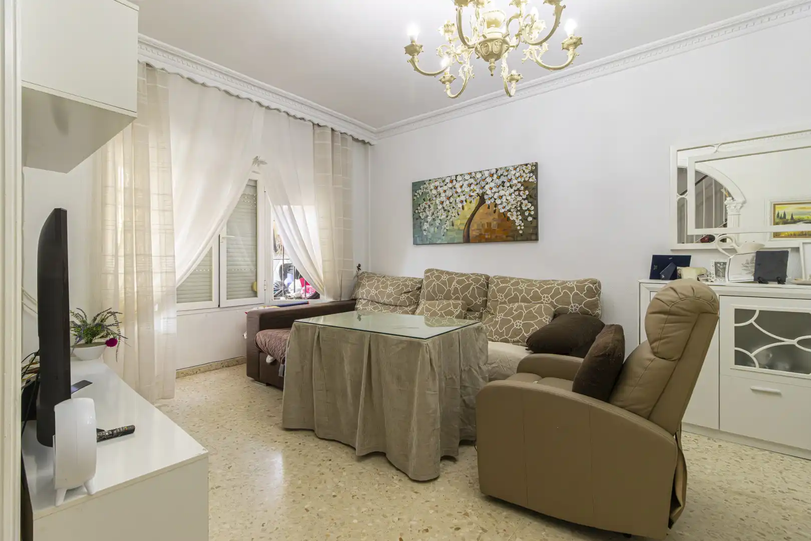Sala d'estar de Casa o xalet en venda en El Retiro - Parque Atlántico - Ronda este