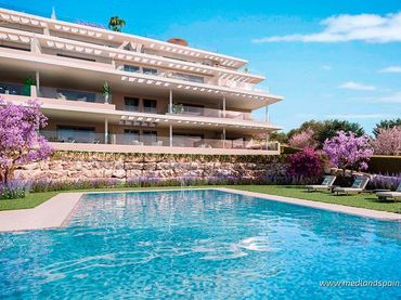 Appartement compact avec piscine à vendre à Selwo