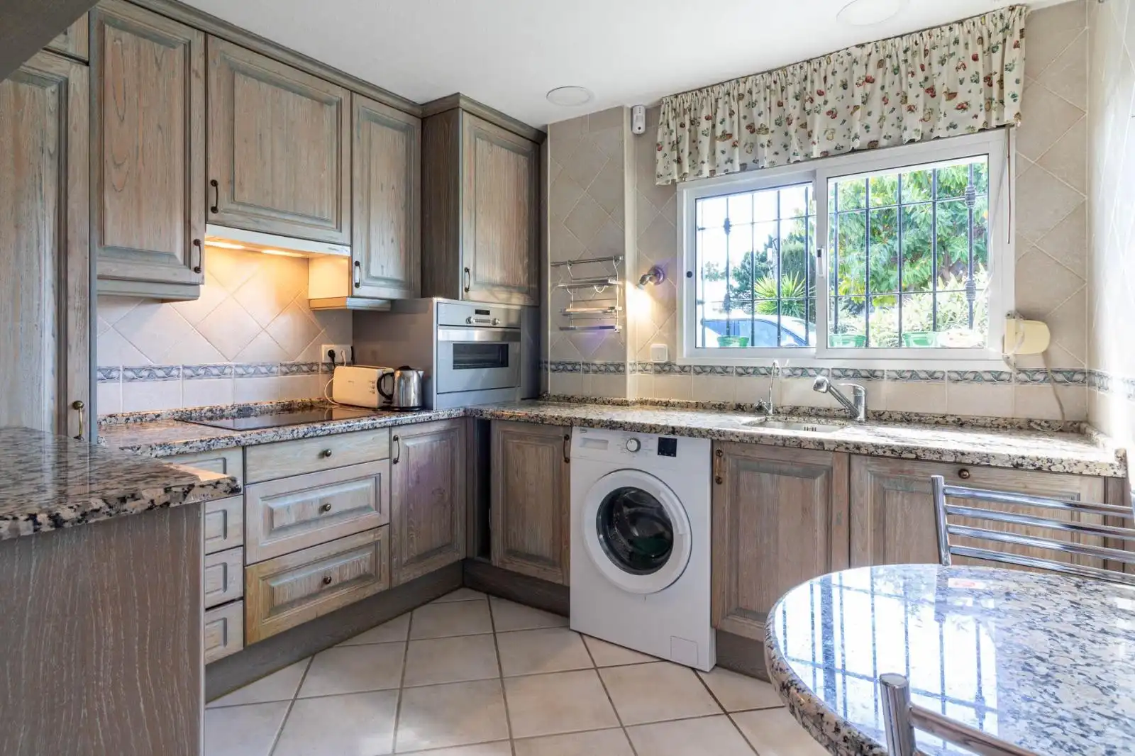 House with pool for sale in Estepona Pueblo, imagen 10