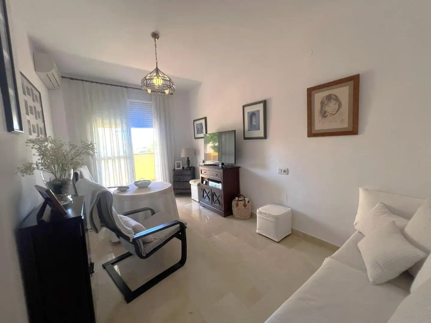 Sala de estar de Piso en venta en Fuengirola con Aire acondicionado, Jardín privado y Terraza
