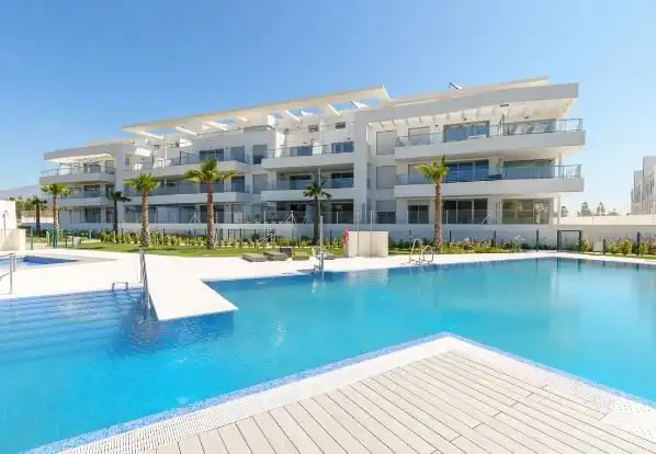Apartament amb terrassa en venda a El Faro de Calaburra - Chaparral, imagen 2