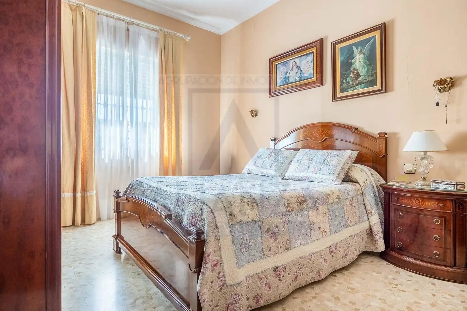 Habitación de Casa o chalet en venta en Salteras con Aire acondicionado, Jardín privado y Piscina