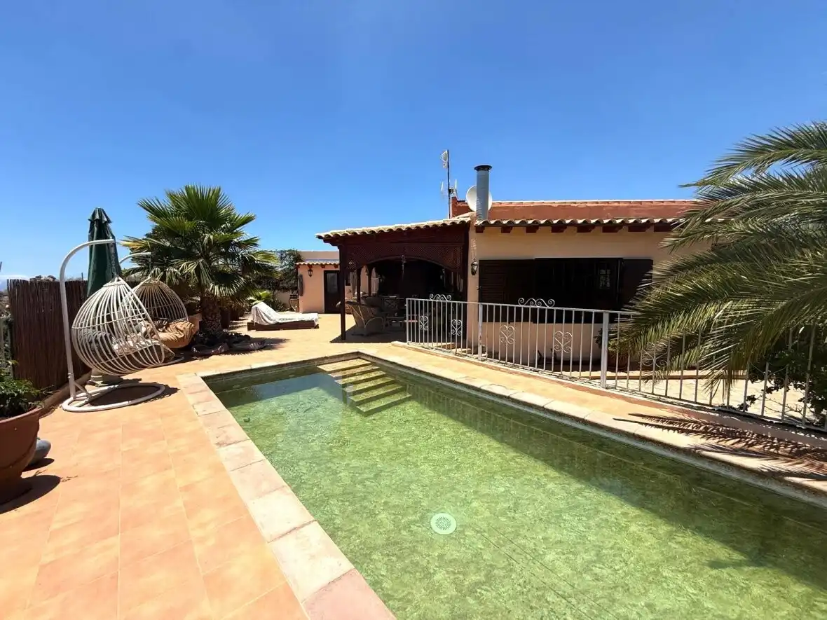 Piscina de Finca rústica en venta en Guía de Isora con Terraza