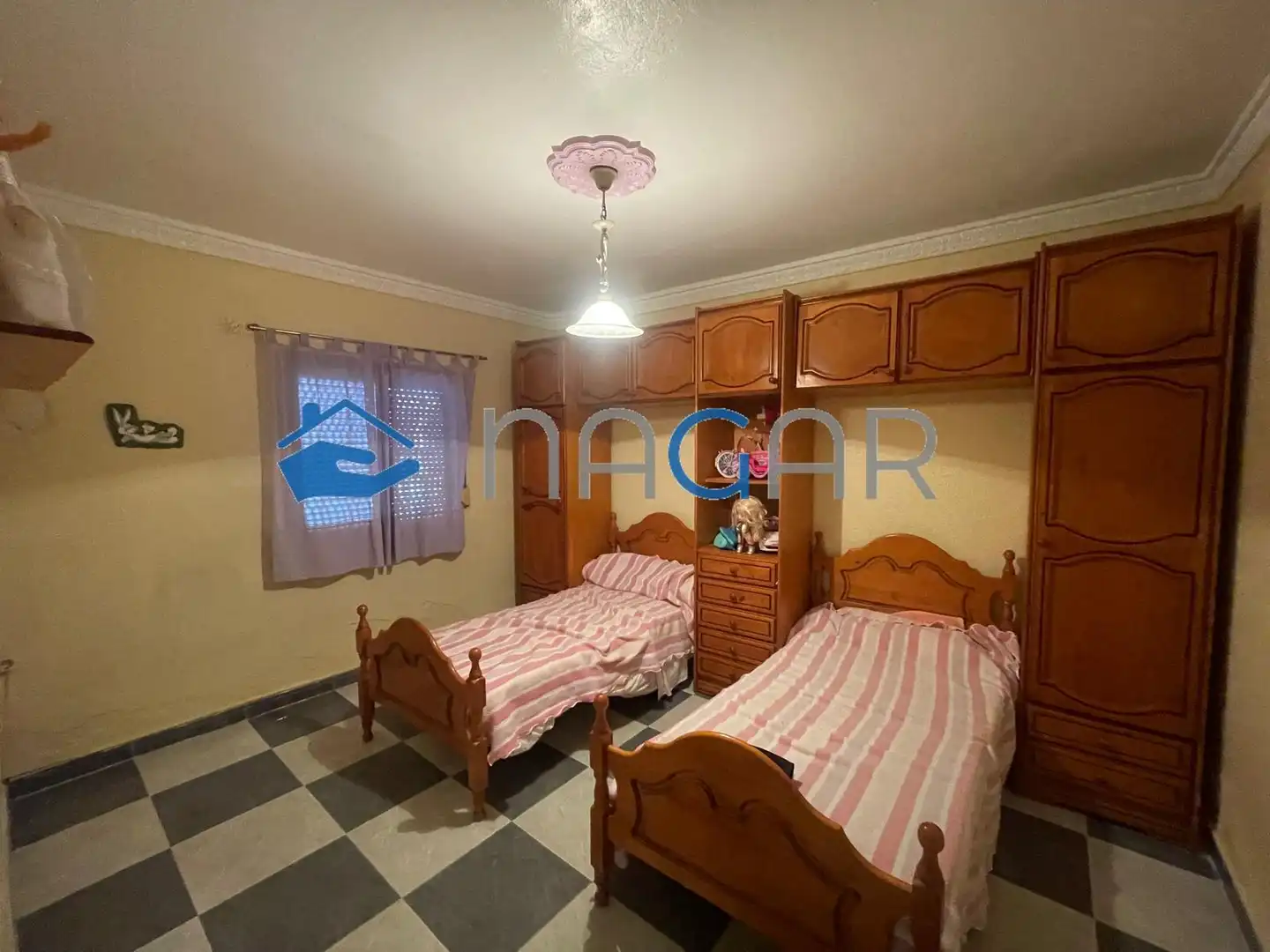 Schlafzimmer von Country house zum Verkauf in La Línea de la Concepción mit Privatgarten, Schwimmbad und Möbliert