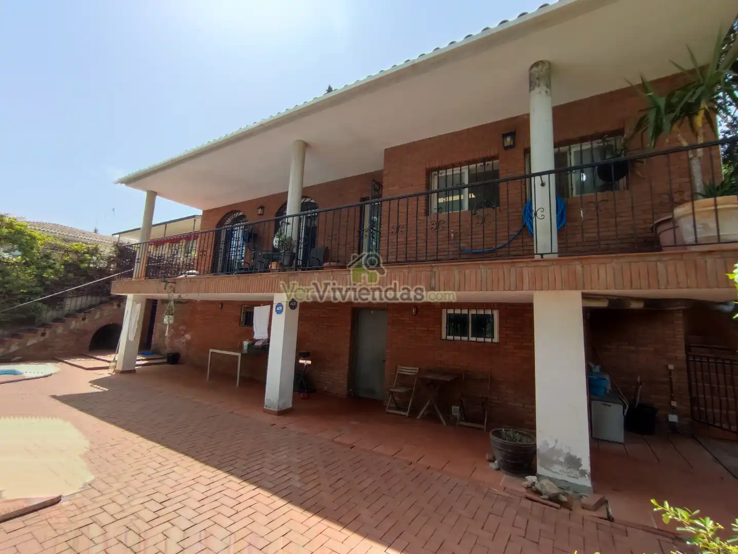 Vista exterior de Casa o xalet en venda en Esparreguera amb Aire condicionat, Calefacció i Jardí privat