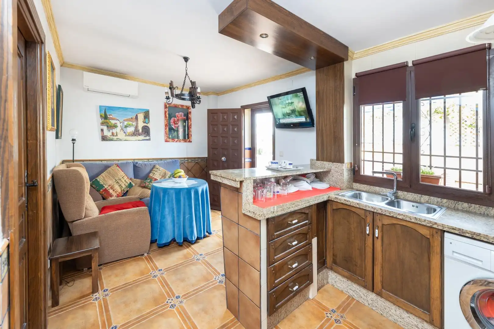 Cuina de Casa adosada en venda en Peligros amb Aire condicionat, Jardí privat i Terrassa