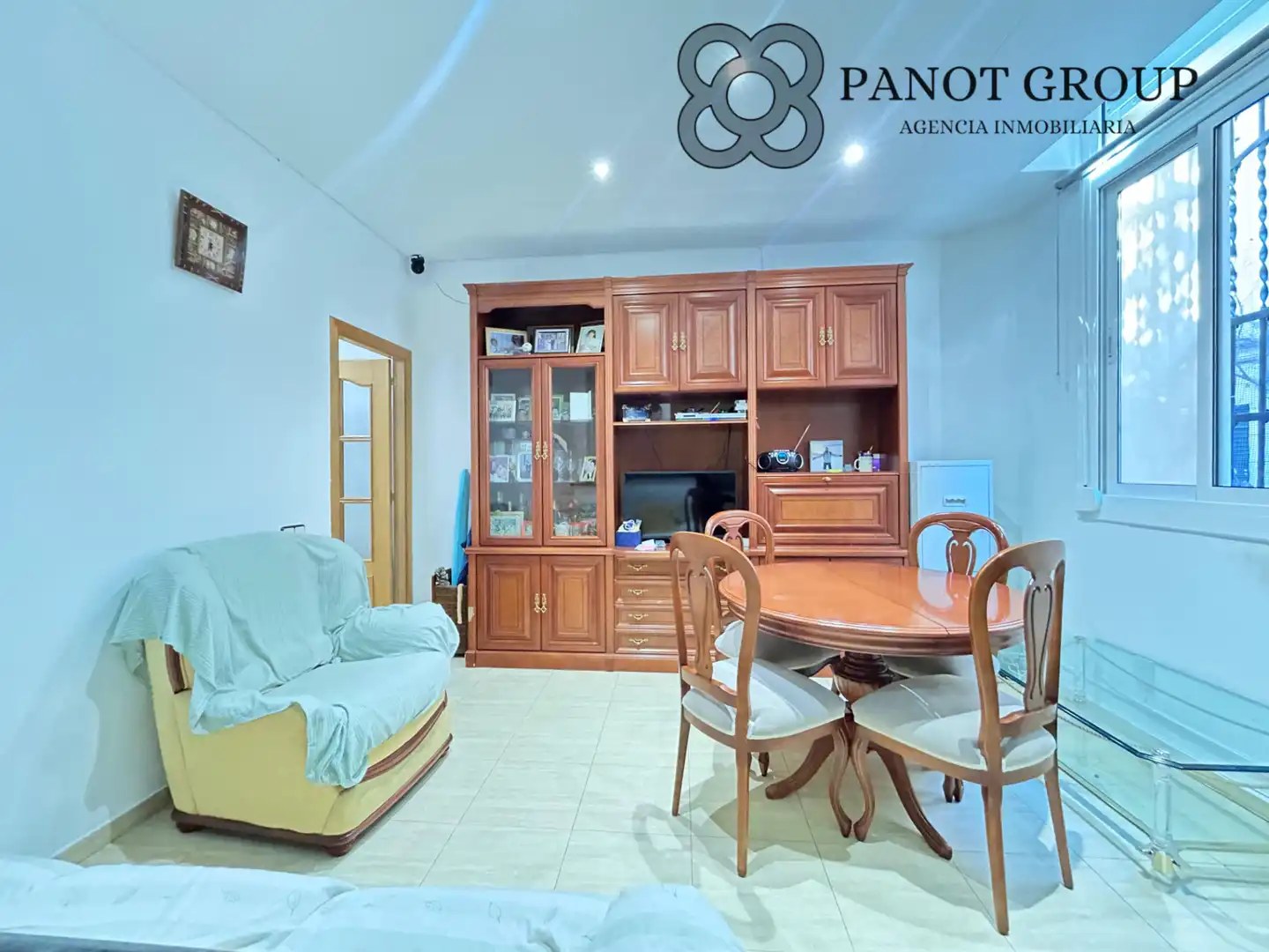 Living room of Flat for sale in Barcelona  with Terrace and Furnished