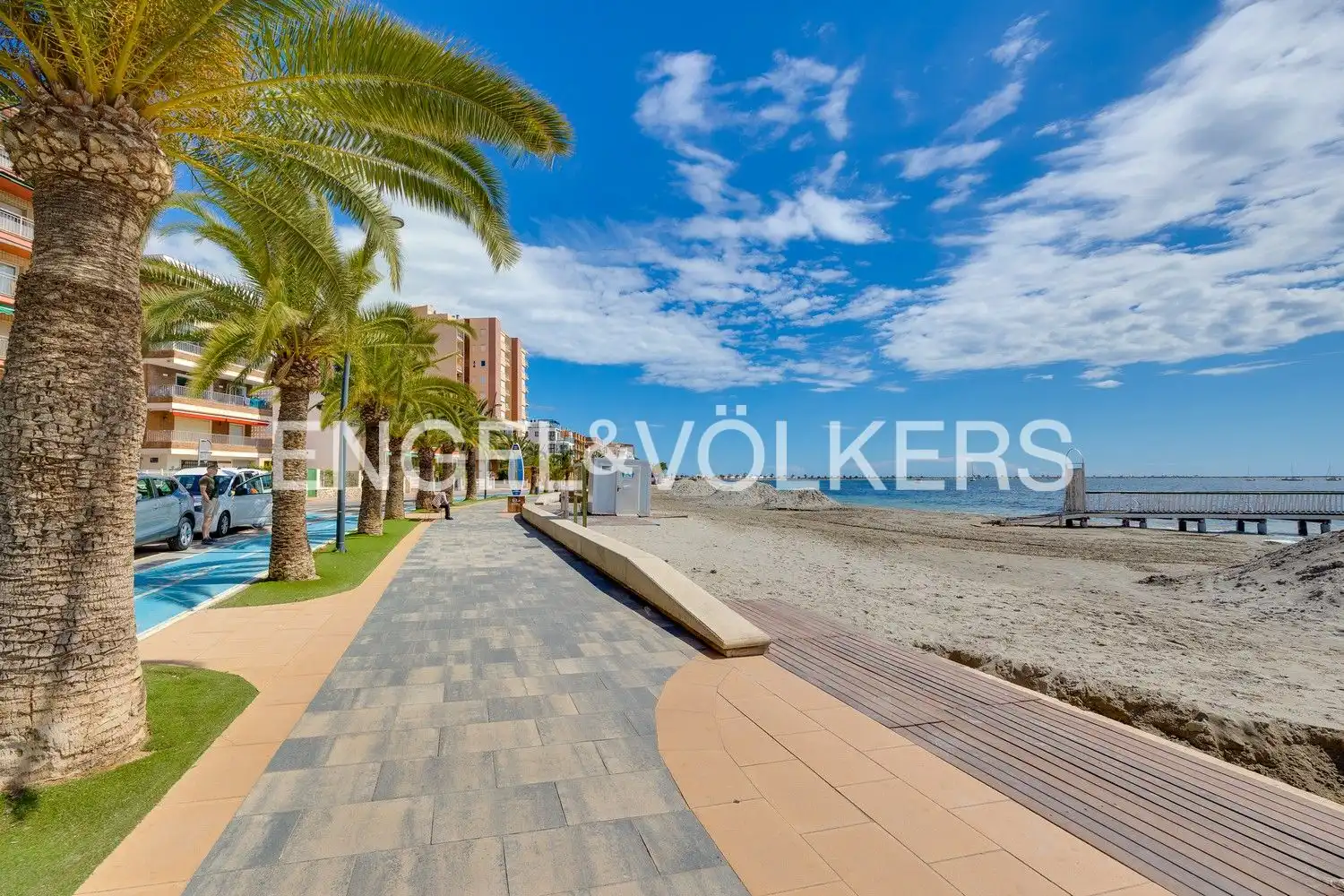 Vista exterior de Casa o chalet en venta en San Pedro del Pinatar con Aire acondicionado, Calefacción y Jardín privado