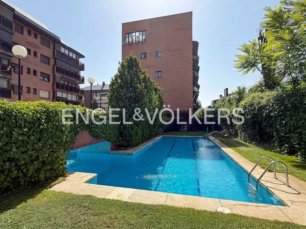Ático con terraza en venta en Ciudad Lineal