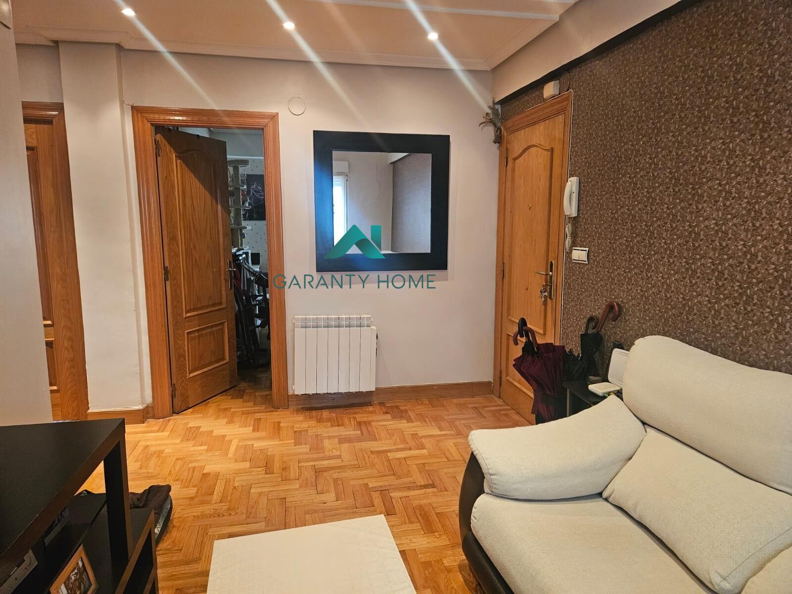 Pis en venda en Irun  amb Traster