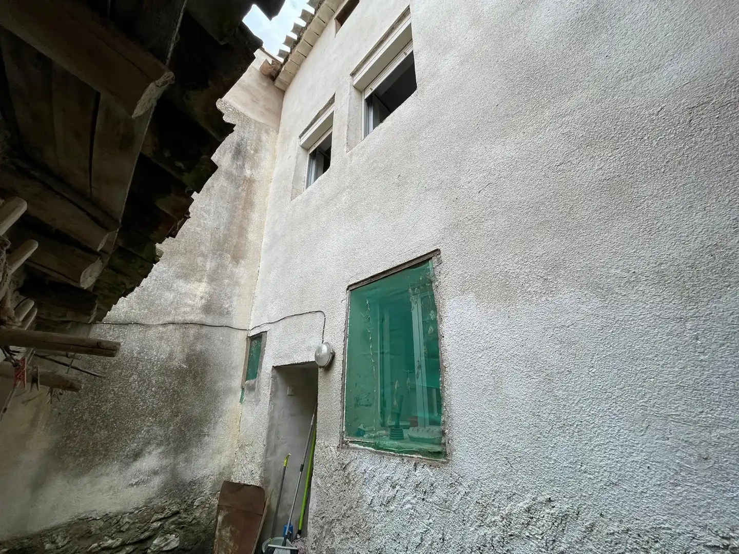 Außenansicht von Country house zum Verkauf in Royuela de Río Franco mit Parkett und Abstellraum