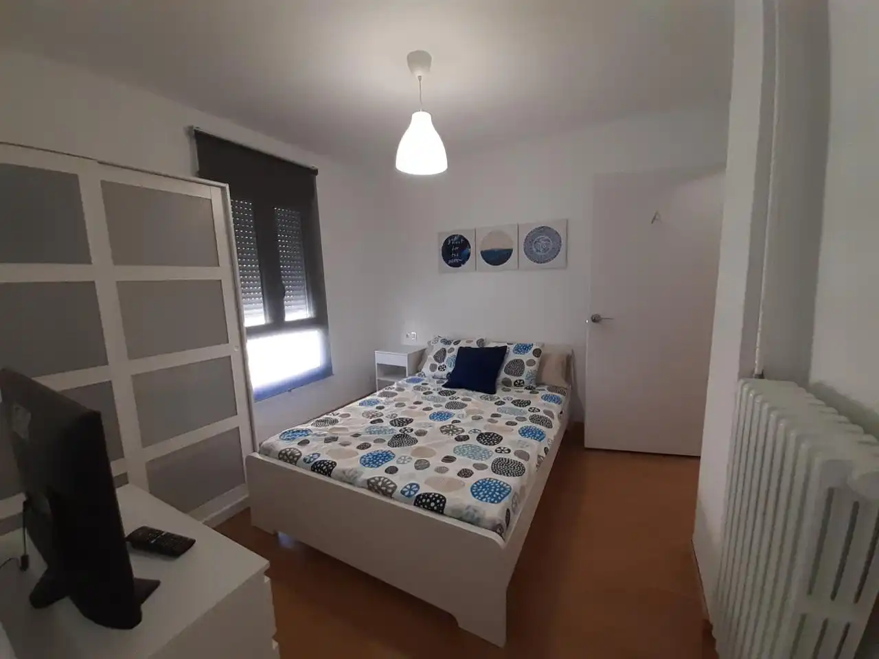 Habitación de Piso para compartir en Teruel con Calefacción, Parquet y Amueblado